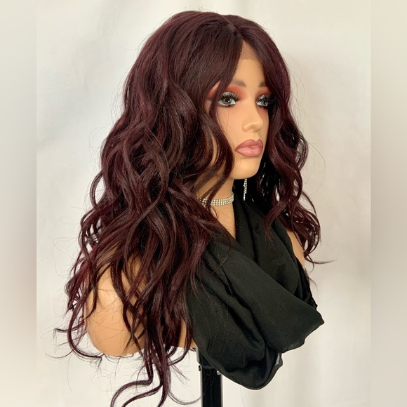 22β Burgundy Lace Front Wig for Daily Wear or Events π€© - NO FURTHER DISCOUNT - Picture 4 of 9